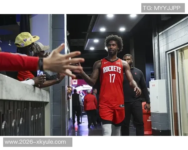 火箭队半场表现出色伊森砍下20分小波特贡献15分领先篮网10分 火箭队半场表现出色伊森砍下20分小波特贡献15分领先篮网10分