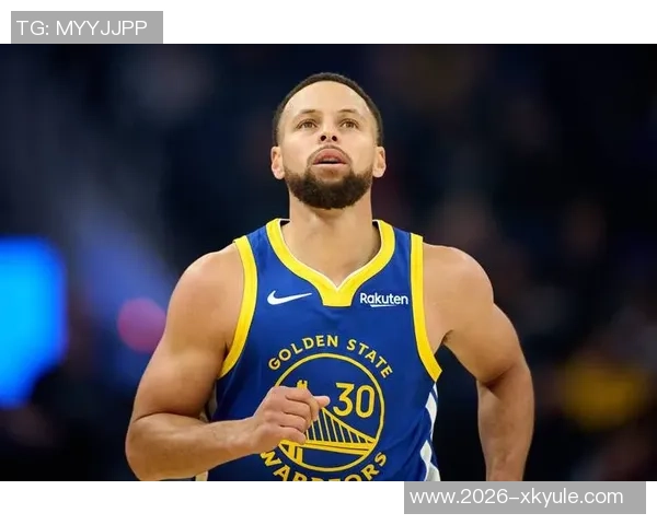 斯潘塞三分命中后向勇士替补席比钱手势库里转发引热议