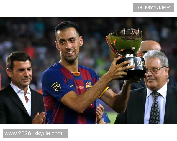 罗马诺社媒分享与金球奖得主莫德里奇合影共庆2026年新年时刻